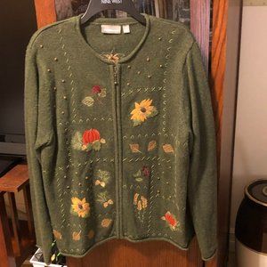 Womens sweater. Size L.
